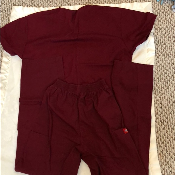 Dickies Maroon Scurbs S Top and XS Bottom - Picture 4 of 8